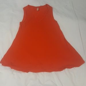 Sleeveless tank top